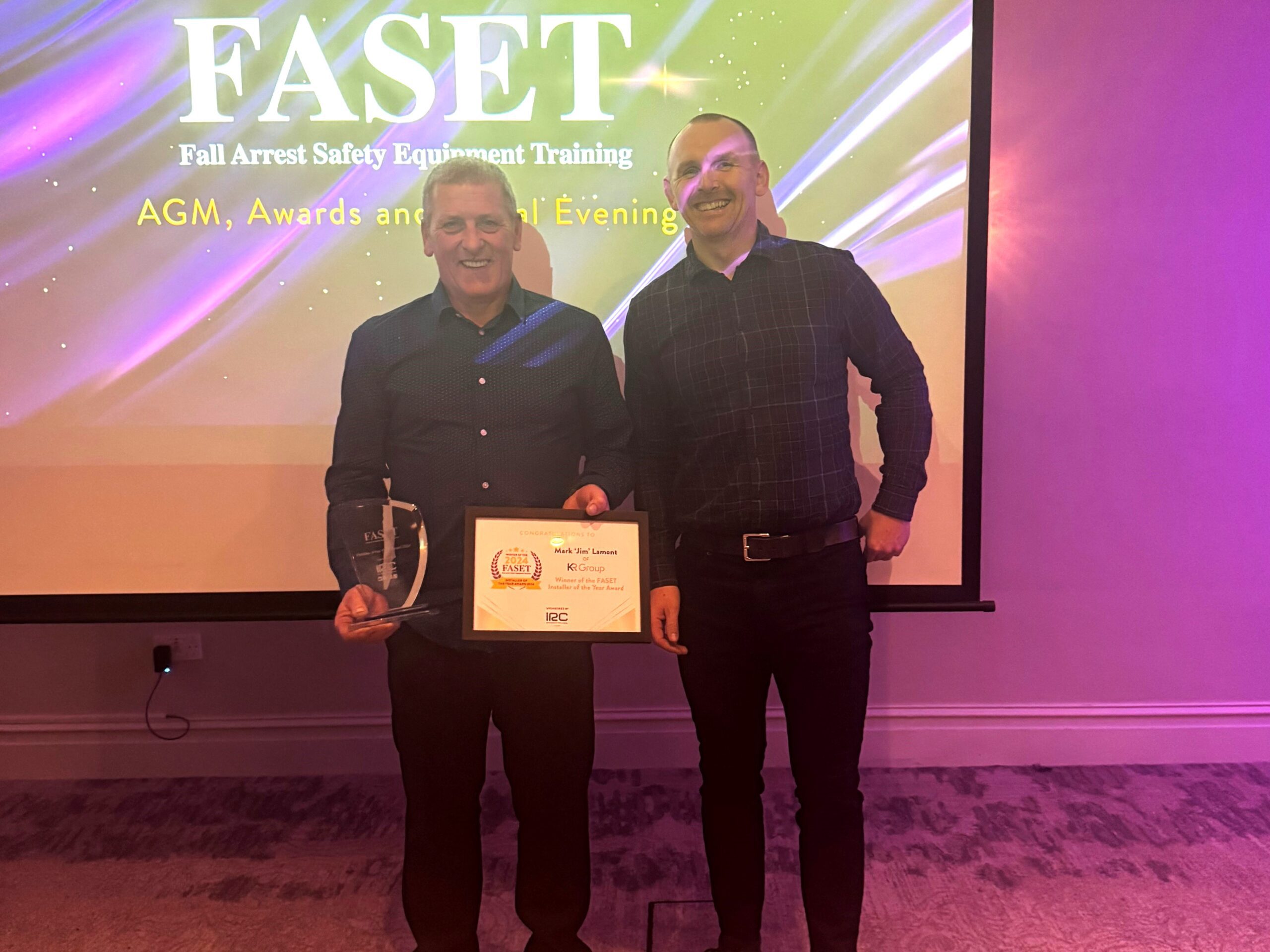 Mark Lamont FASET Installer of the Year with Kenny Robertson 1